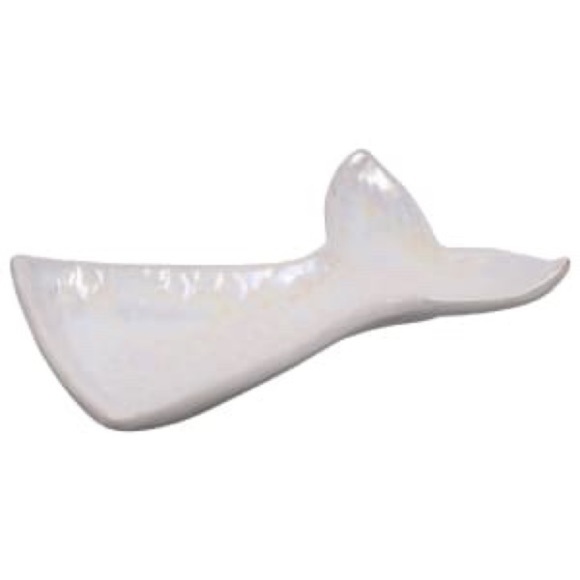 Pearlized Ceramic Mermaid Tail Decor Dish NWT White - Picture 3 of 3